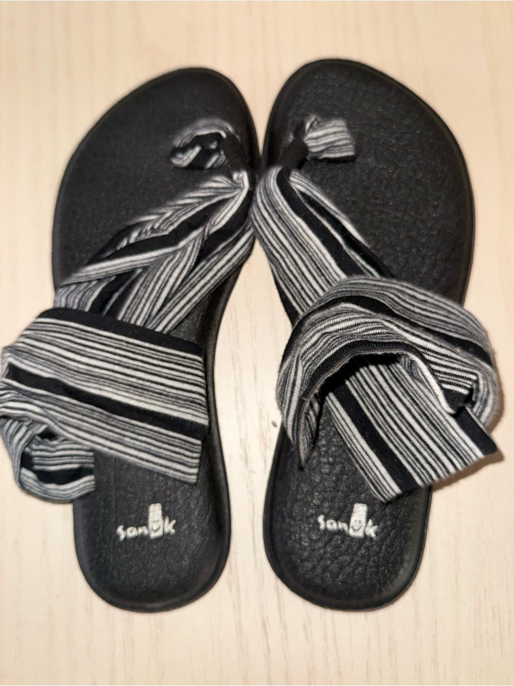 Sanuk Yoga Mat Sling Wrap Fabric Black Stripe Flip Flop Sandals Women's 7